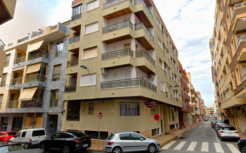 Reventa - Apartment -
Torrevieja - Paseo Maritimo
