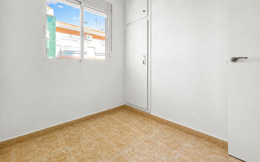 Reventa - Apartment -
Torrevieja - Playa de los Locos