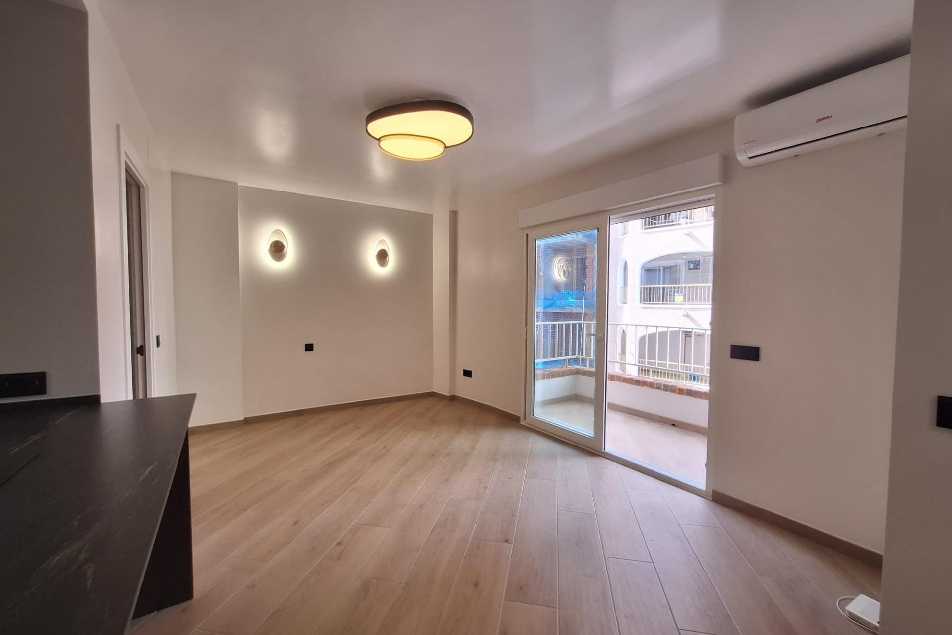 Reventa - Apartment -
Torrevieja - Playa de los Locos