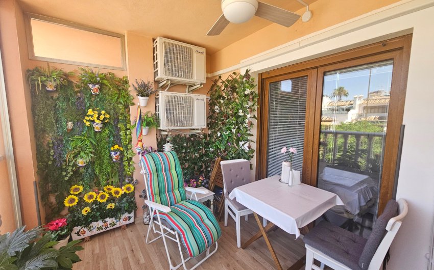 Reventa - Apartment -
Villamartín - PAU 8