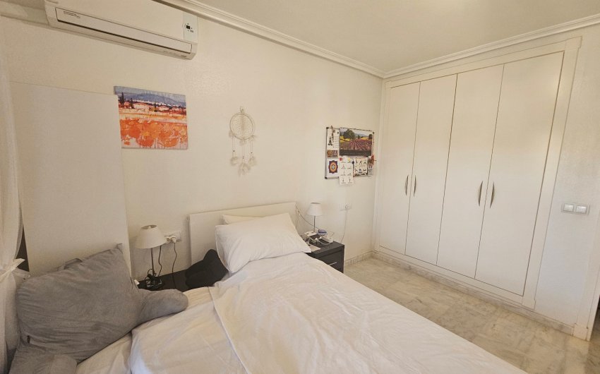 Reventa - Apartment -
Villamartín - PAU 8