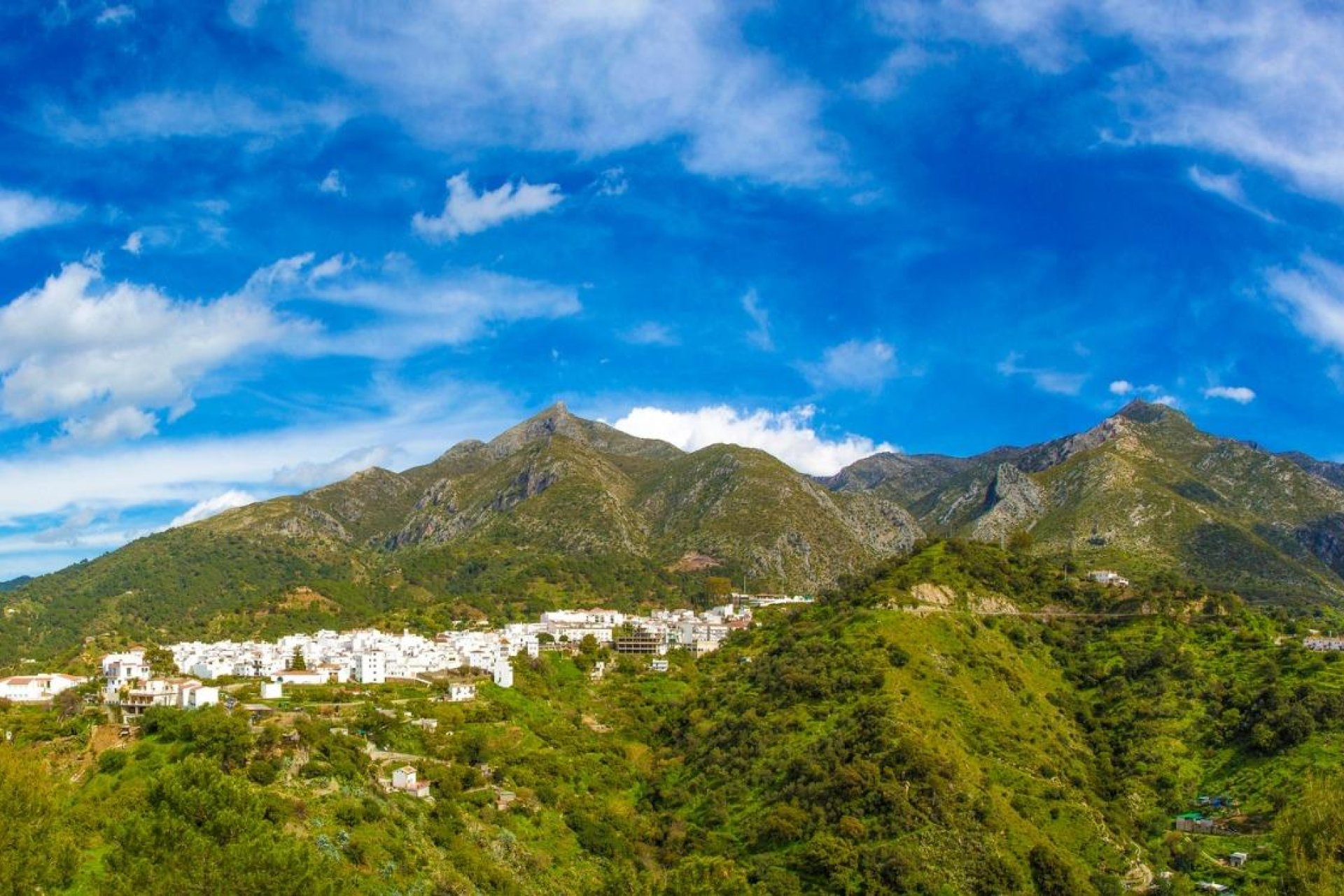 Reventa - Ático -
Istán - Cerros De Los Lagos