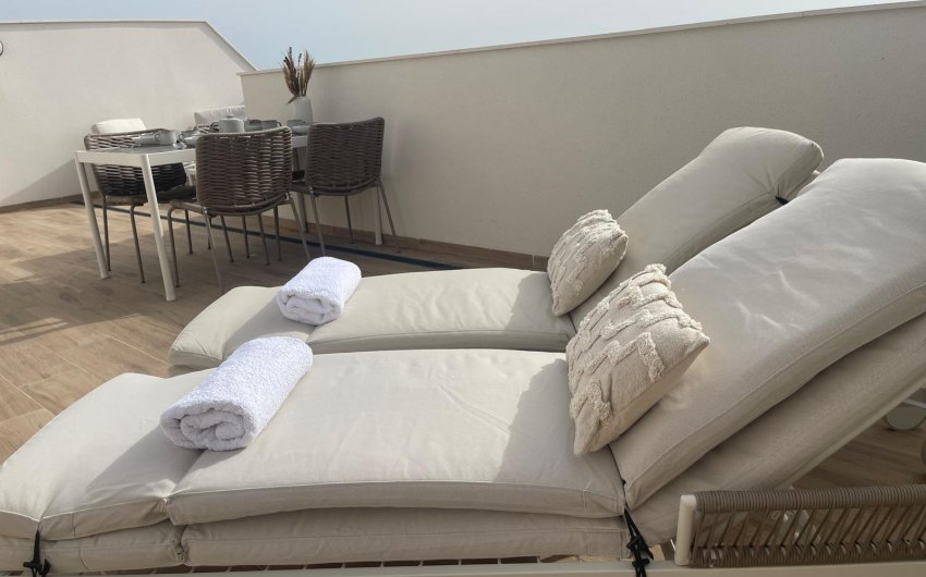 Reventa - Ático -
Orihuela Costa - Las Filipinas