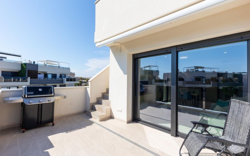 Reventa - Ático -
Orihuela Costa - Playa Flamenca
