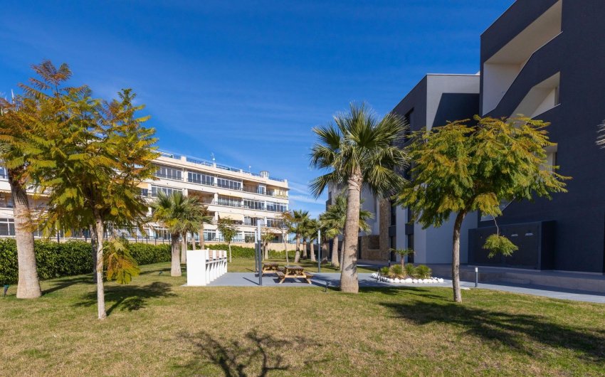 Reventa - Ático -
Orihuela Costa - Playa Flamenca