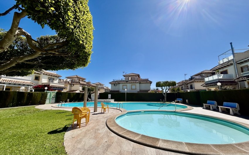 Reventa - Ático -
Playa Flamenca - Costa Blanca