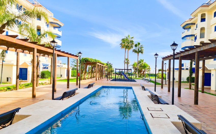 Reventa - Ático -
San Luis de Sabinillas - Costa del Sol