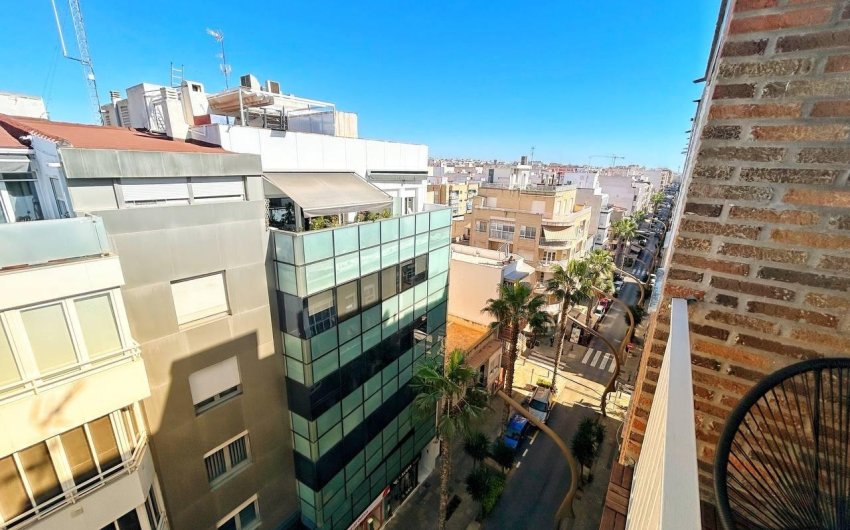Reventa - Ático -
Torrevieja - Centro