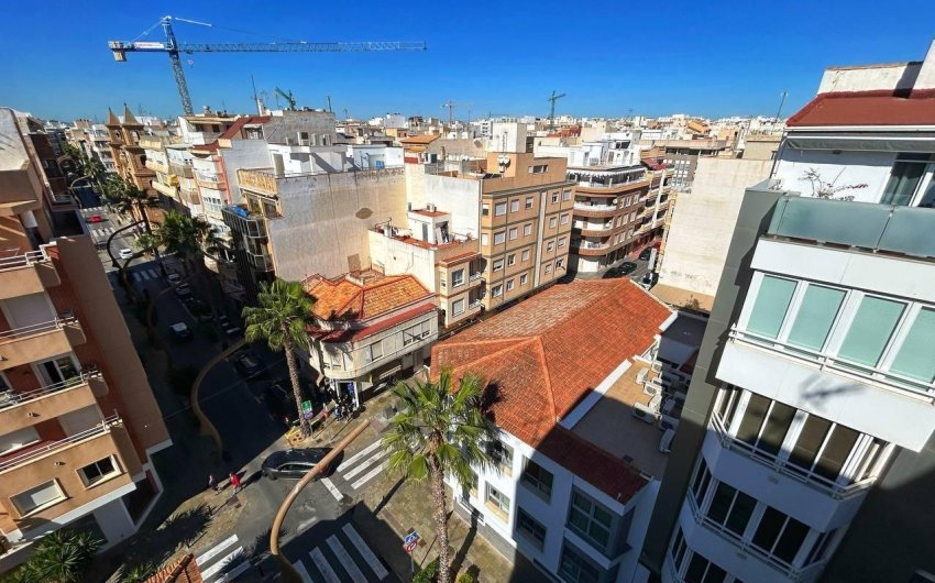 Reventa - Ático -
Torrevieja - Centro