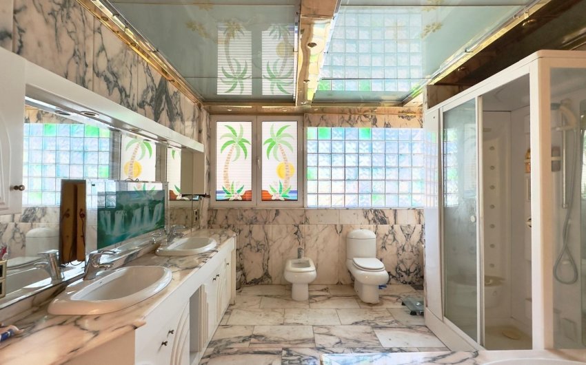 Reventa - Ático -
Torrevieja - Centro