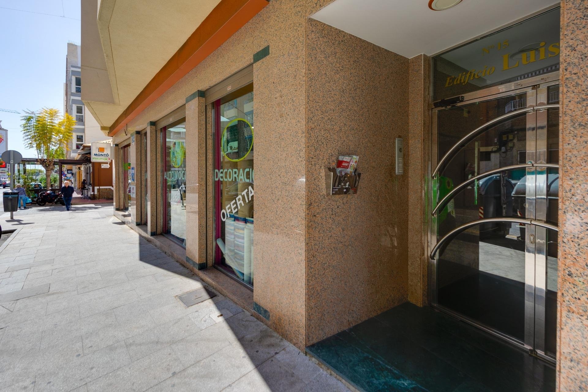 Reventa - Ático -
Torrevieja - Centro