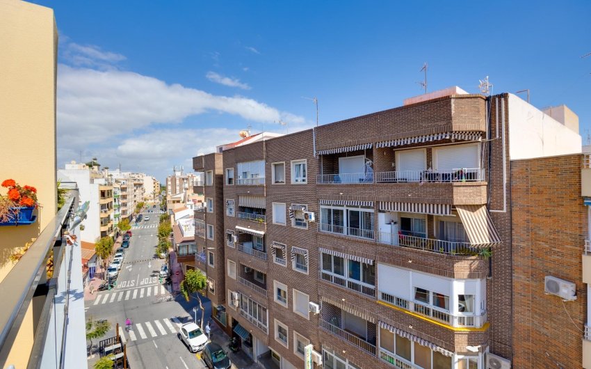 Reventa - Ático -
Torrevieja - Centro