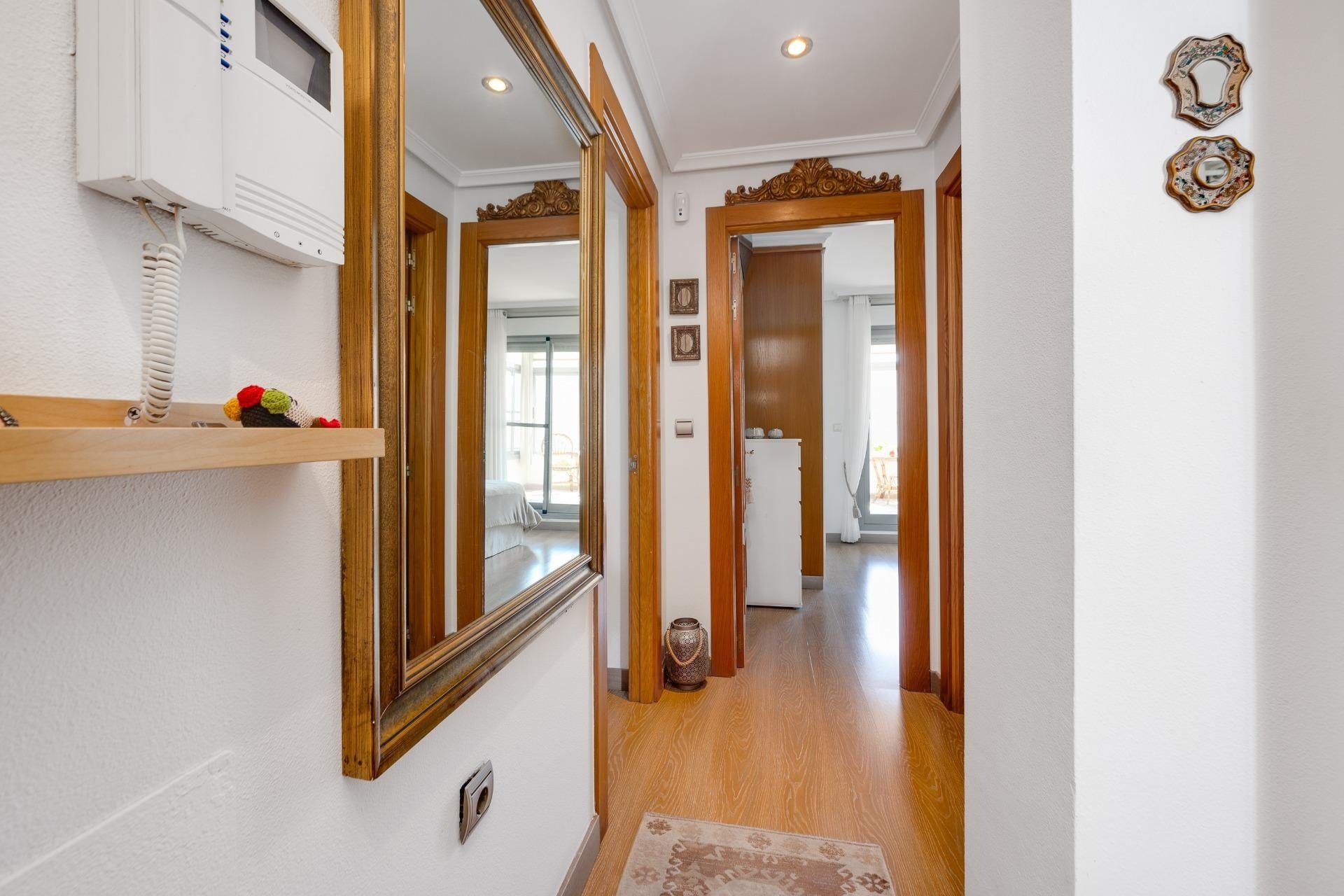 Reventa - Ático -
Torrevieja - Centro