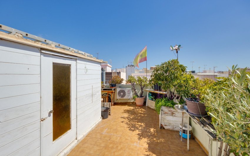 Reventa - Ático -
Torrevieja - Centro