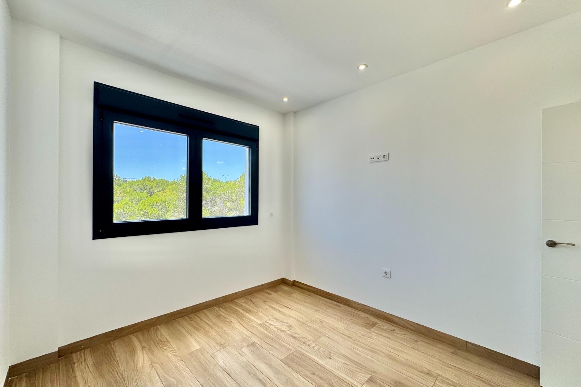 Reventa - Ático -
Torrevieja - Costa Blanca
