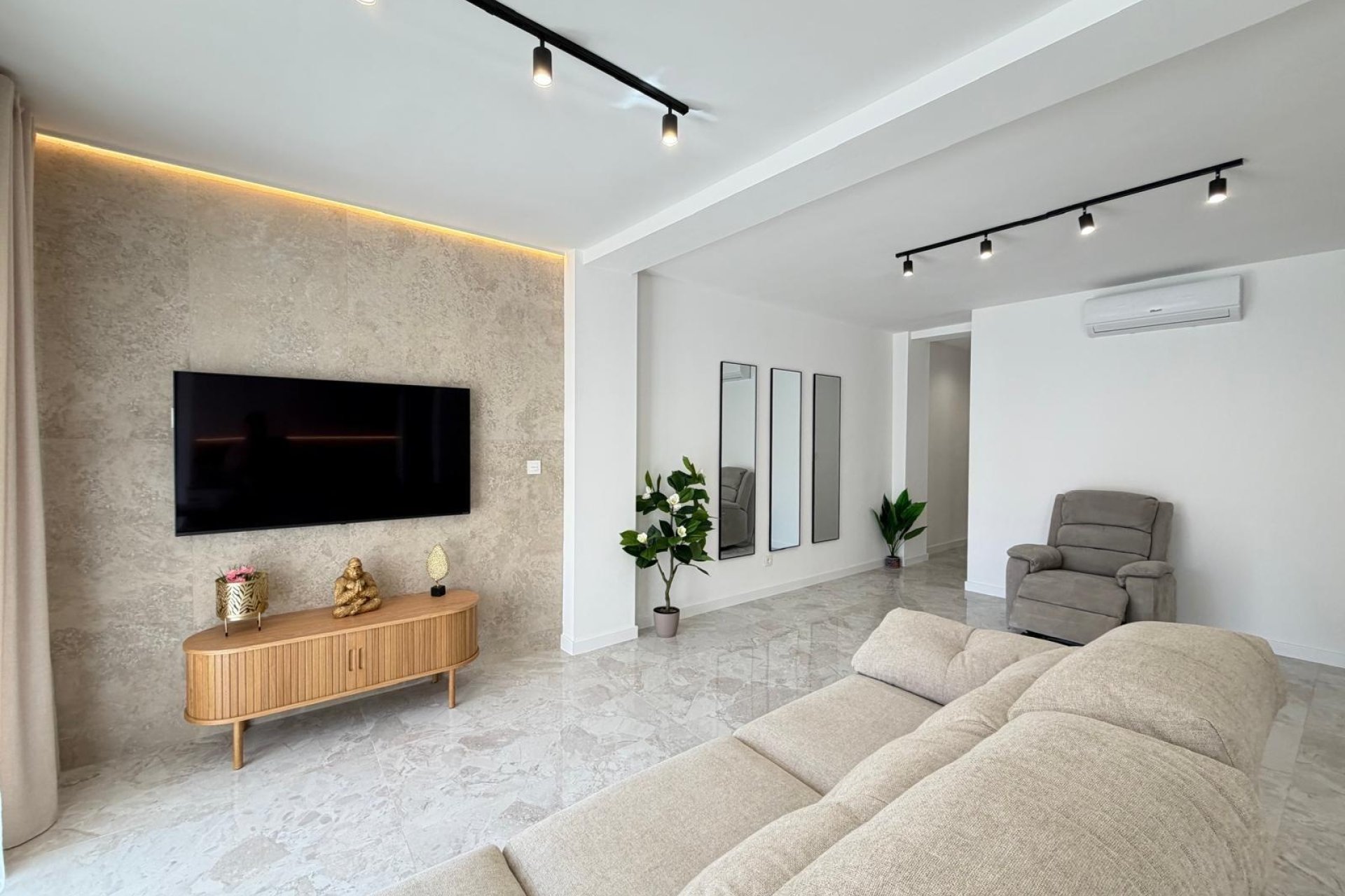 Reventa - Ático -
Torrevieja - Estacion De Autobuses