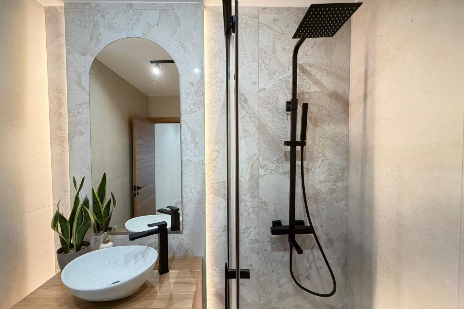 Reventa - Ático -
Torrevieja - Estacion De Autobuses