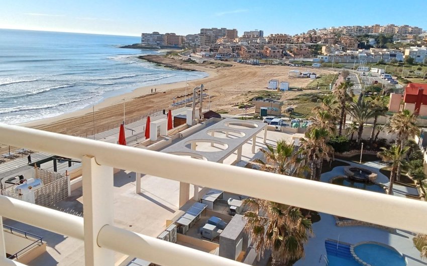 Reventa - Ático -
Torrevieja - Playa De La Mata