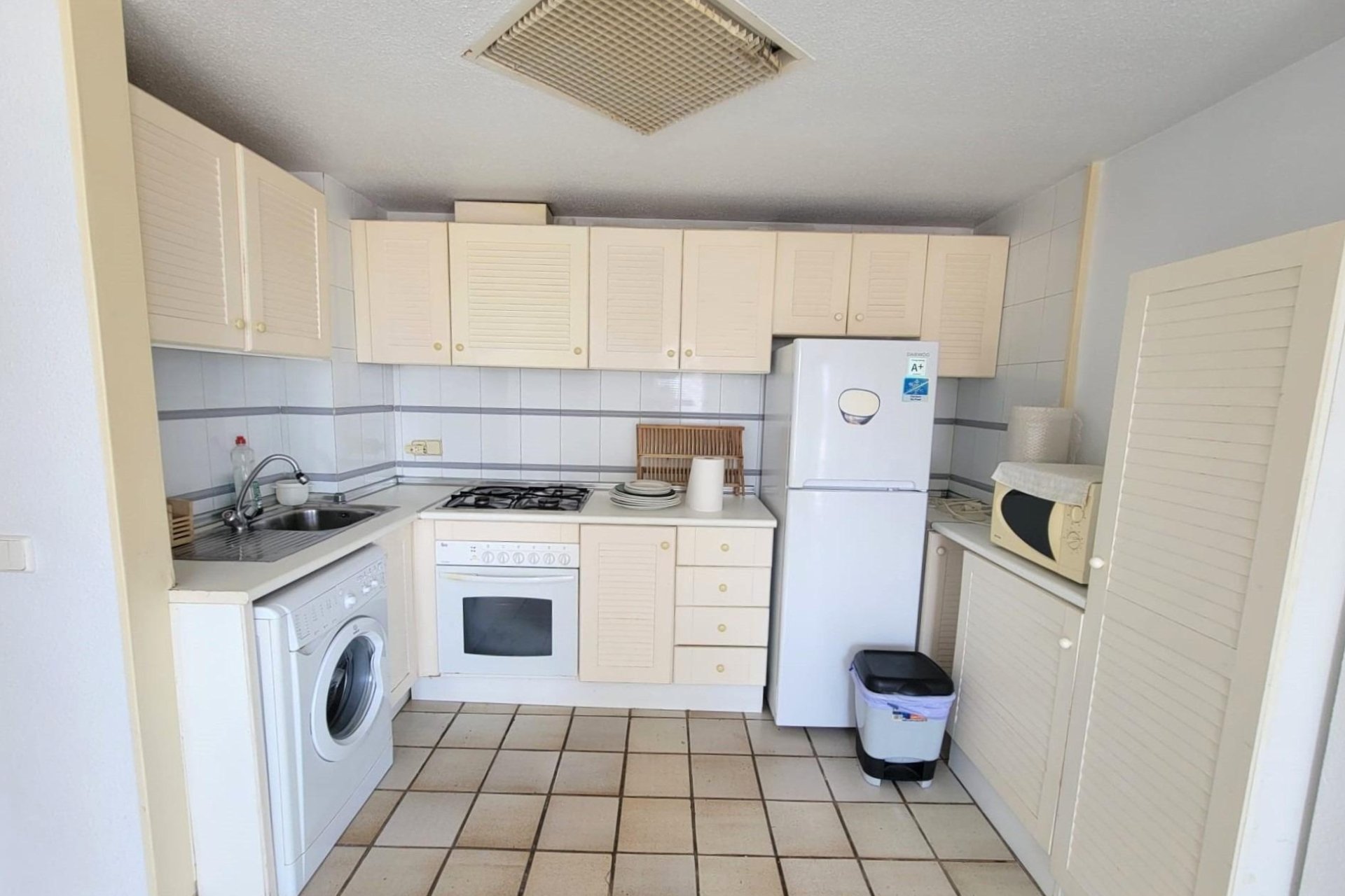 Reventa - Ático -
Torrevieja - Playa De La Mata