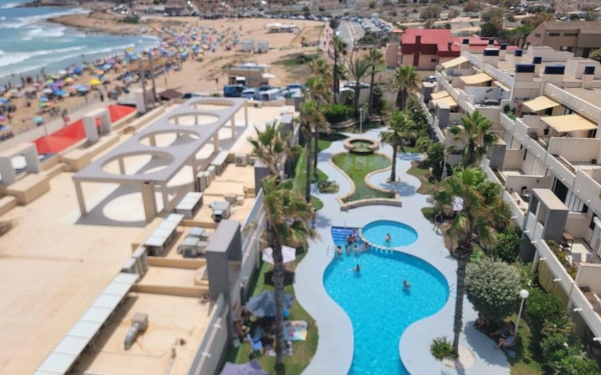 Reventa - Ático -
Torrevieja - Playa De La Mata