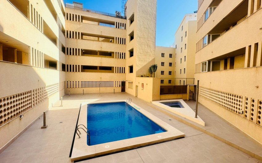 Reventa - Ático -
Torrevieja - Playa del Cura