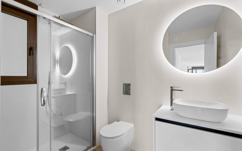 Reventa - Ático -
Villamartín - PAU 8