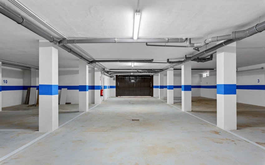 Reventa - Ático -
Villamartín - PAU 8