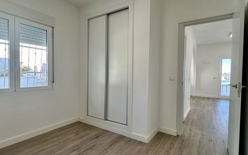 Reventa - Bungalow -
Orihuela Costa - Las Filipinas