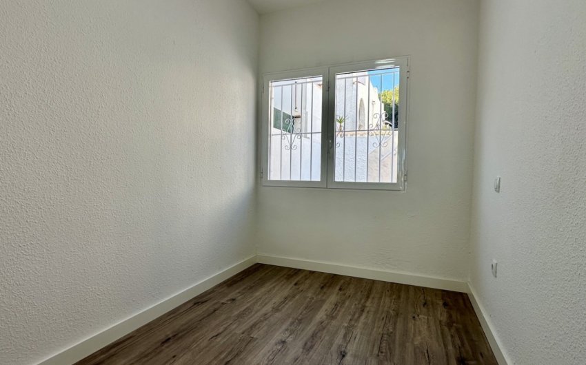 Reventa - Bungalow -
Orihuela Costa - Las Filipinas