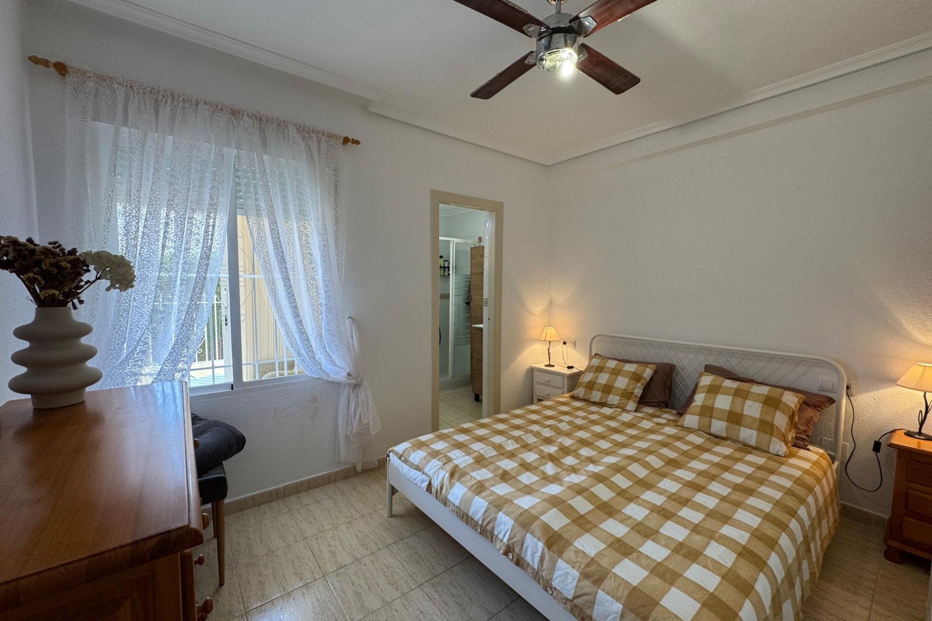 Reventa - Bungalow -
Torrevieja - La Siesta - El Salado - Torreta