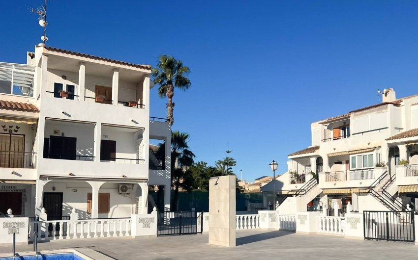 Reventa - Bungalow -
Torrevieja - Los Frutales