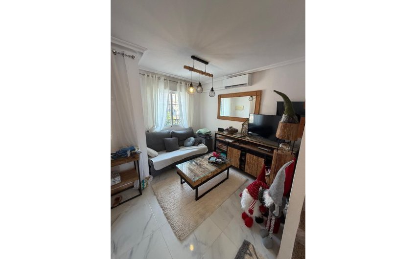 Reventa - Bungalow -
Torrevieja - Zona Los Frutales