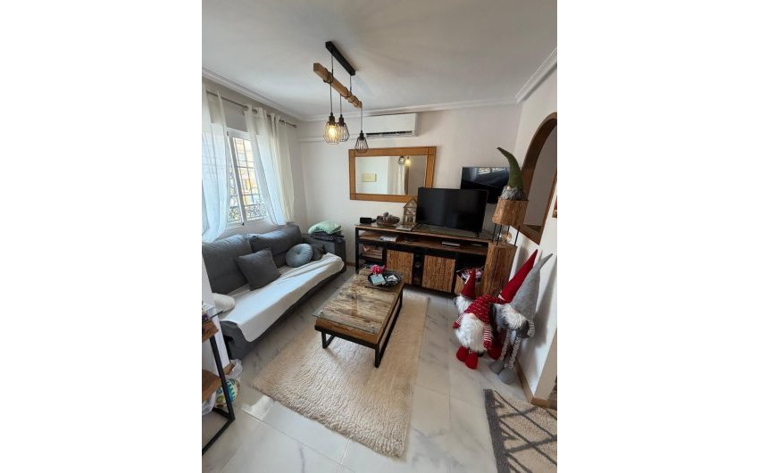 Reventa - Bungalow -
Torrevieja - Zona Los Frutales