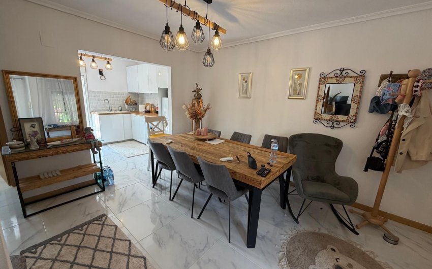 Reventa - Bungalow -
Torrevieja - Zona Los Frutales