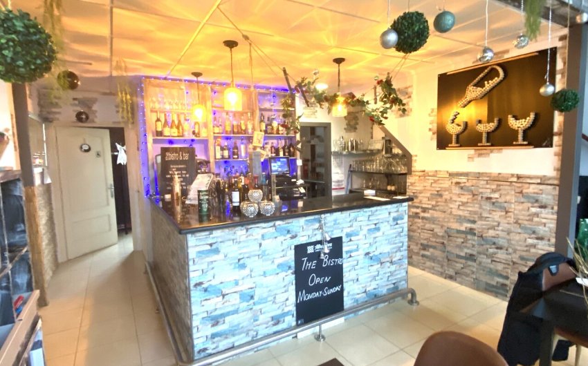 Reventa - Comercial -
Algorfa - Inland