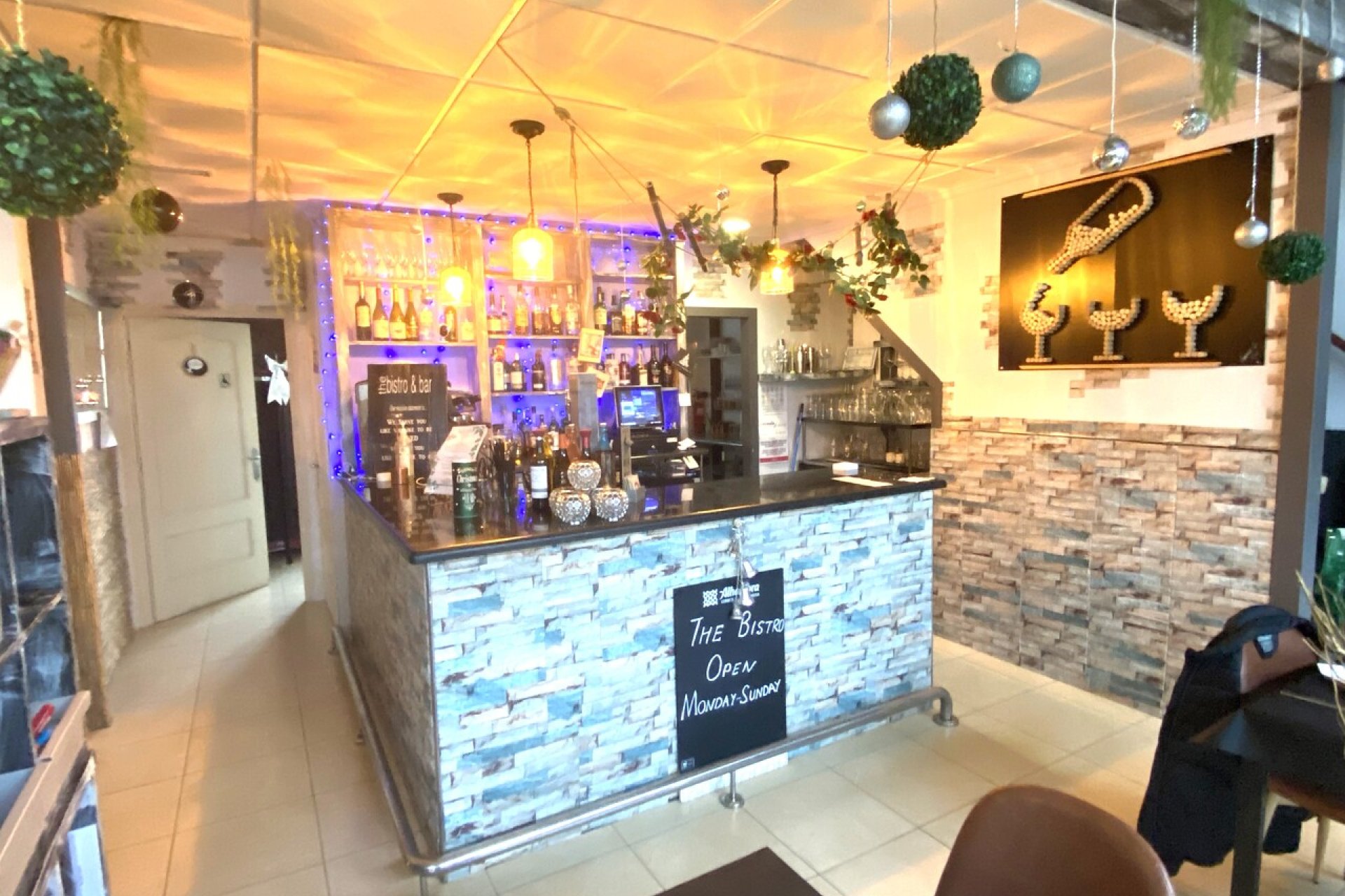 Reventa - Comercial -
Algorfa - Inland