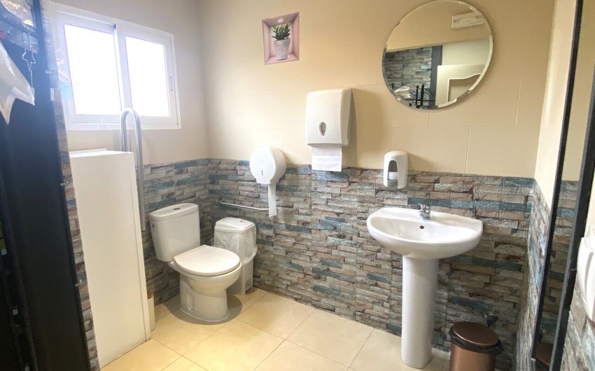 Reventa - Comercial -
Algorfa - Inland