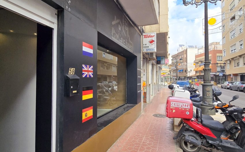 Reventa - Comercial -
Guardamar del Segura - Center