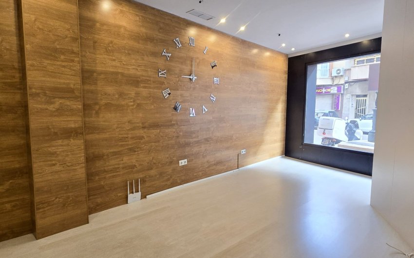 Reventa - Comercial -
Guardamar del Segura - Center