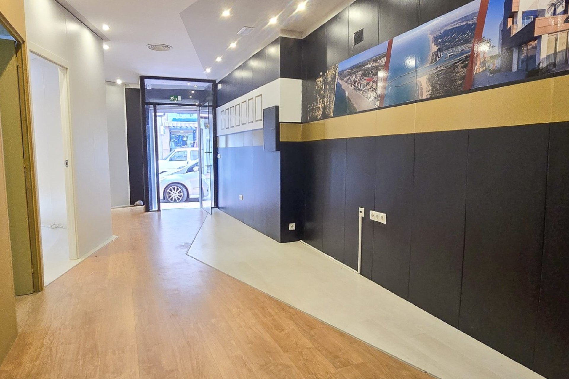 Reventa - Comercial -
Guardamar del Segura - Center