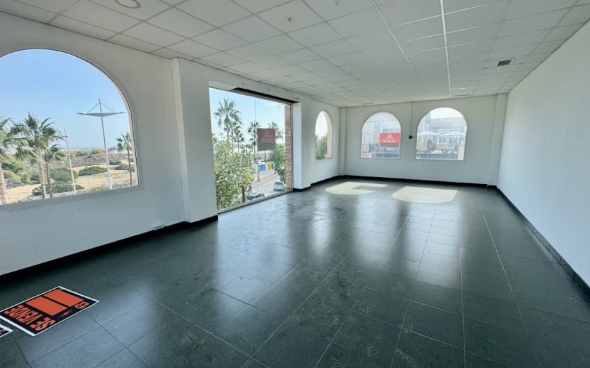 Reventa - Comercial -
La Finca Golf - La finca Golf