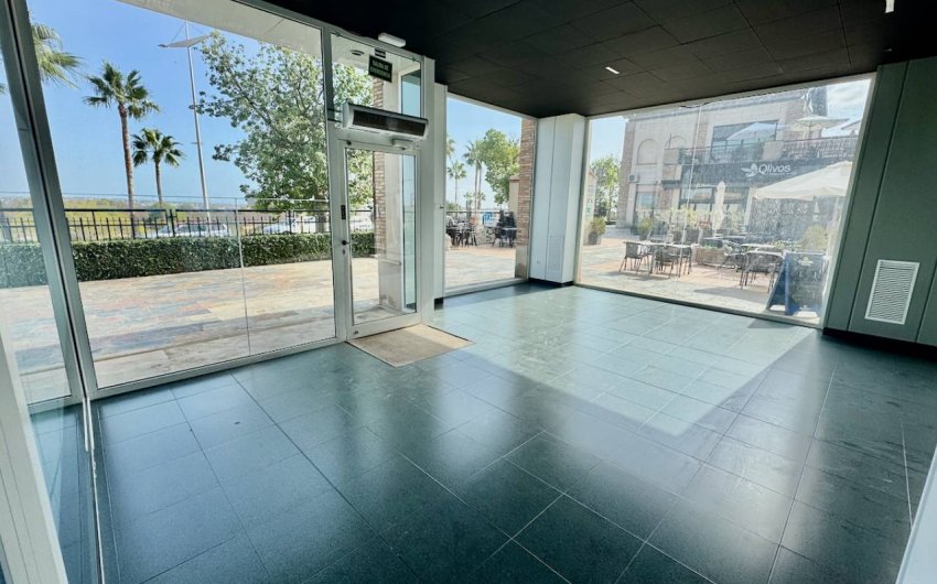 Reventa - Comercial -
La Finca Golf - La finca Golf