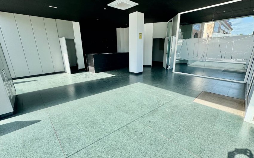 Reventa - Comercial -
La Finca Golf - La finca Golf