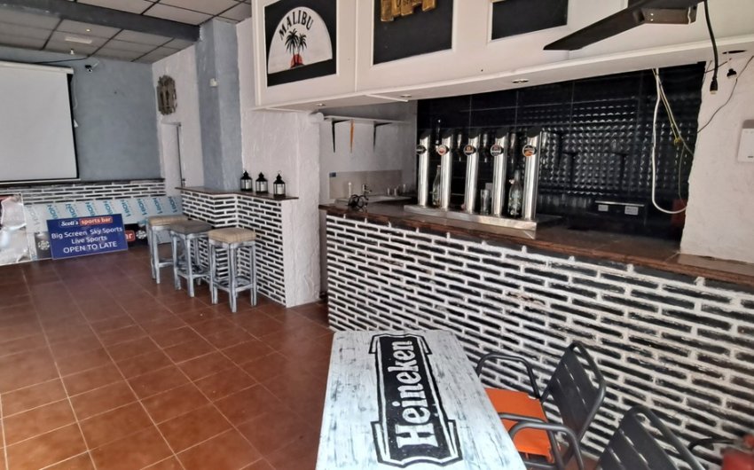 Reventa - Comercial -
Los Dolses - Inland