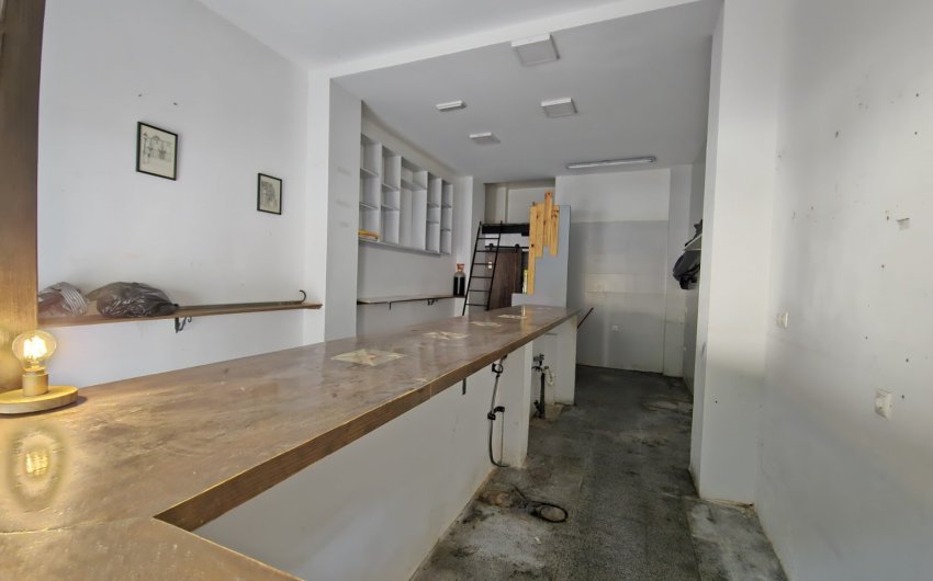 Reventa - Comercial -
Orihuela