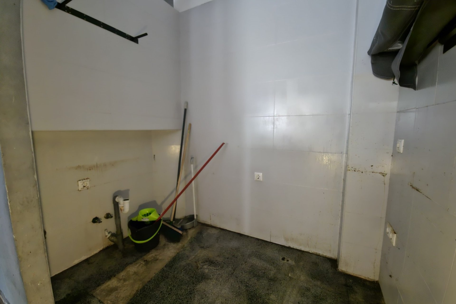 Reventa - Comercial -
Orihuela