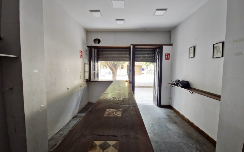 Reventa - Comercial -
Orihuela
