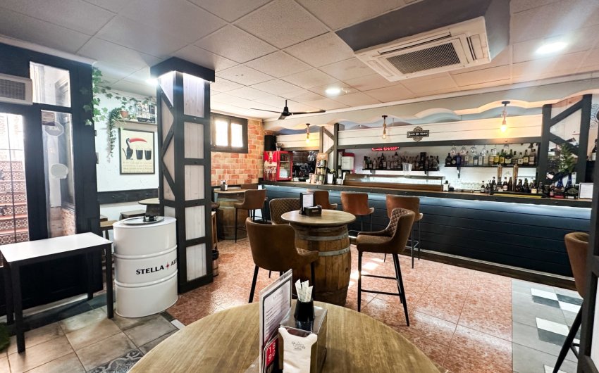 Reventa - Comercial -
Torrevieja - Nueva Torrevieja