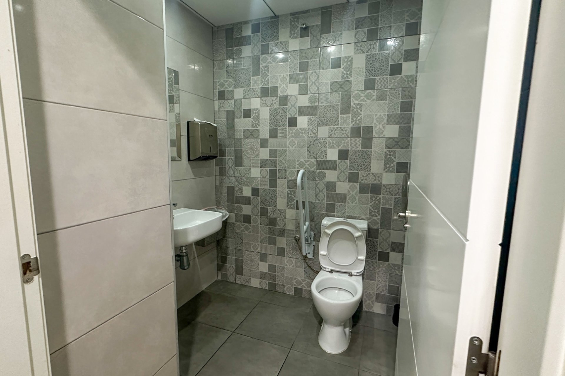 Reventa - Comercial -
Torrevieja - Nueva Torrevieja