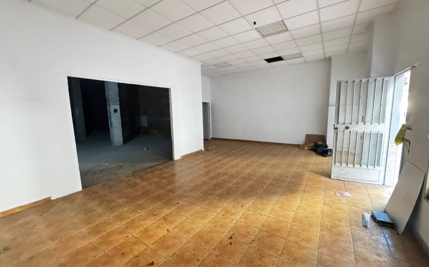 Reventa - Comercial -
Torrevieja - Playa de los Locos